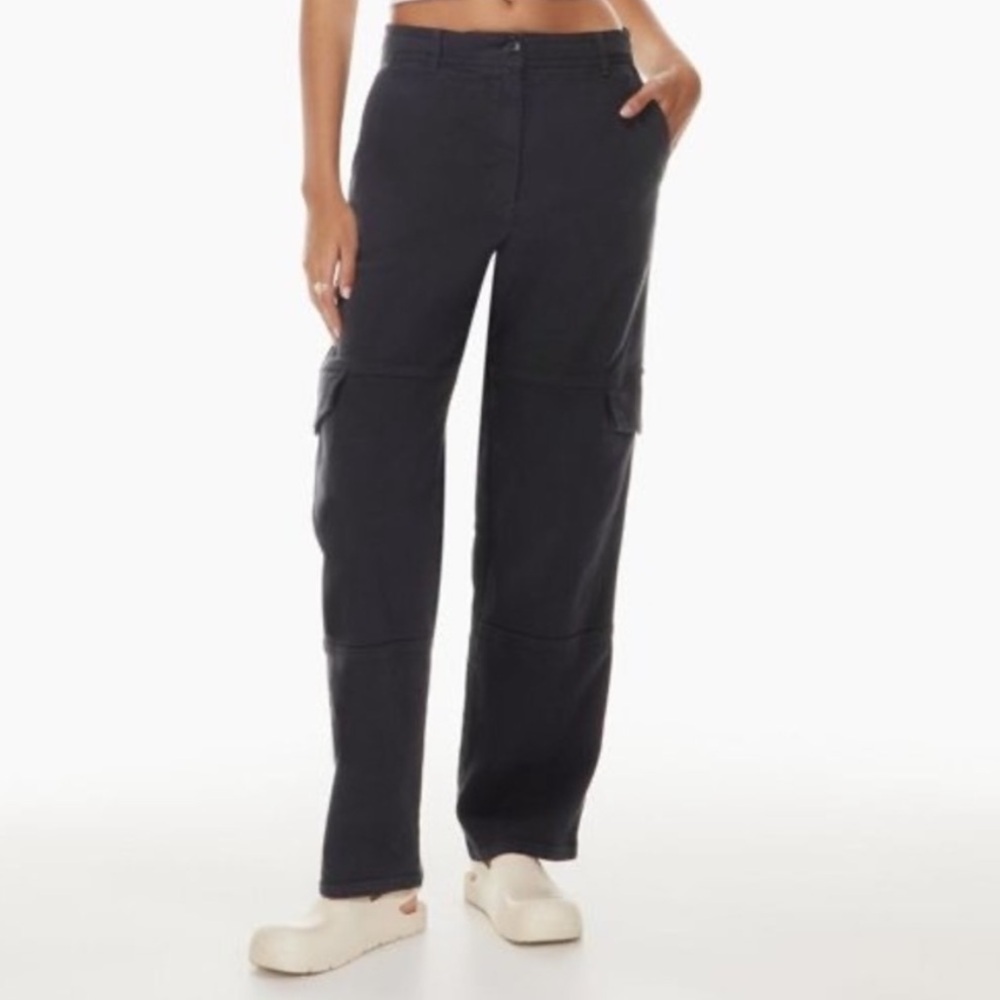 Aritzia Wilfred Free Modern Cargo Pant Black Size 4